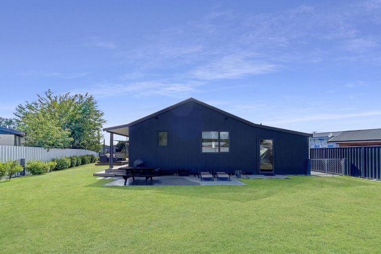 Photo of property in 14 Fraser Crescent, Twizel, 7901