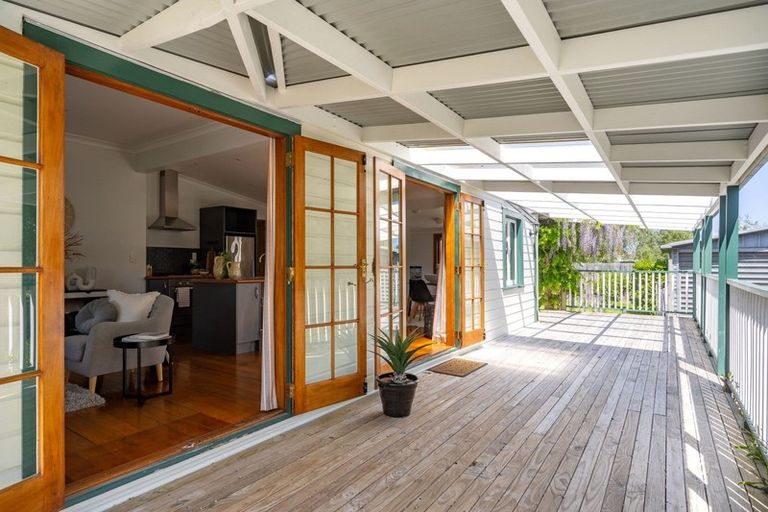 Photo of property in 16 New York Street, Martinborough, 5711