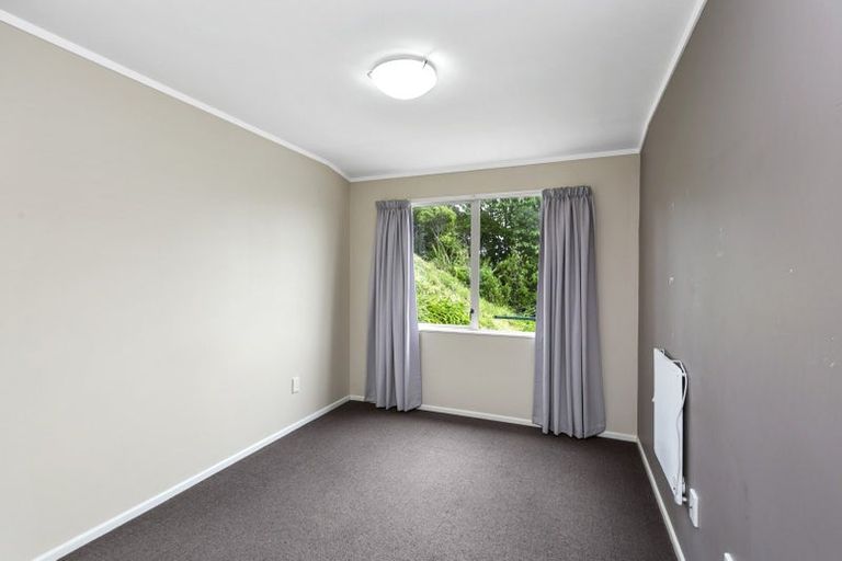 Photo of property in 16b Buccaneer Place, Grenada Village, Wellington, 6037