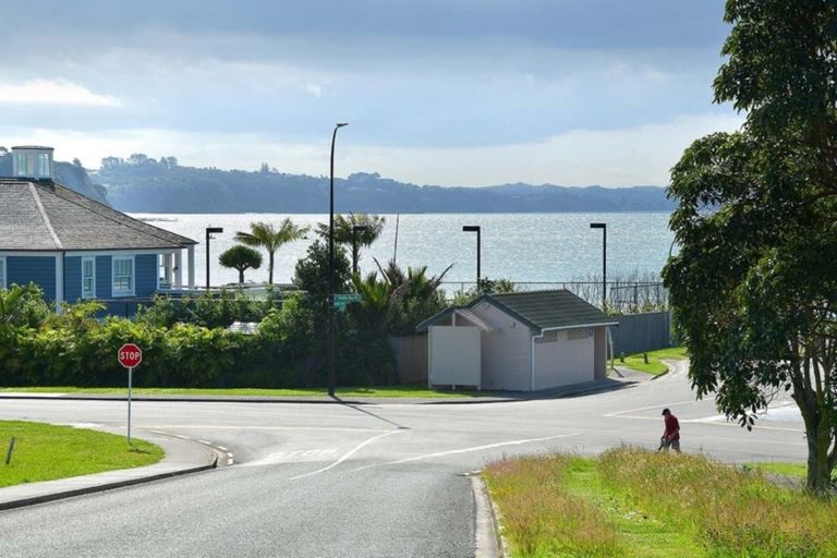 Photo of property in 34 De Luen Avenue, Tindalls Beach, Whangaparaoa, 0930