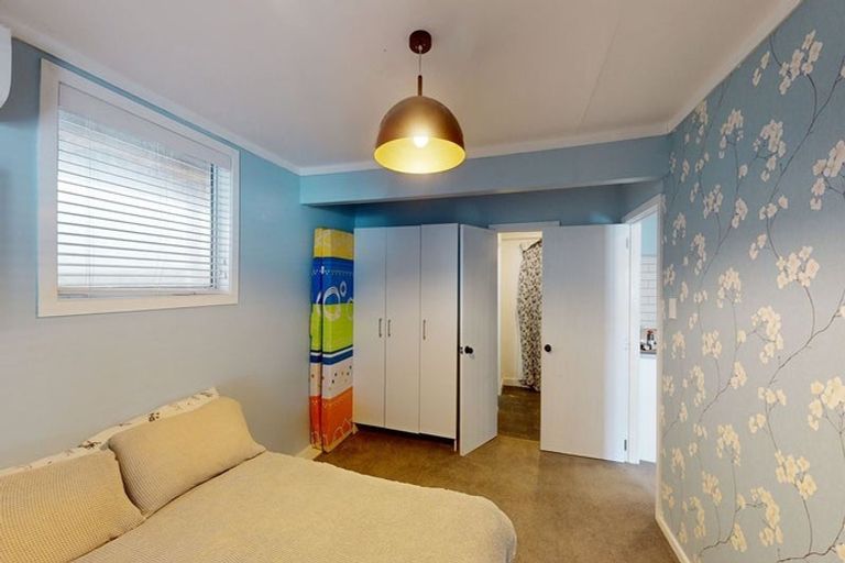 Photo of property in 68 Owhiro Bay Parade, Owhiro Bay, Wellington, 6023