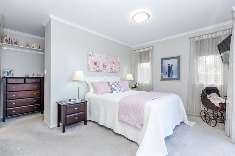 Photo of property in 16 Carlingford Rise, Dinsdale, Hamilton, 3204