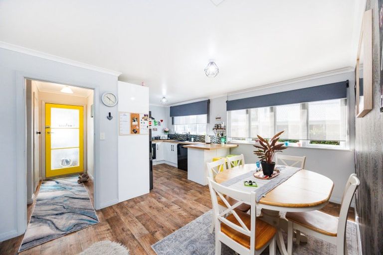 Photo of property in 26 Lincoln Street, Ashhurst, 4810