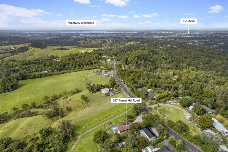 Photo of property in 267 Forest Hill Road, Waiatarua, Auckland, 0612