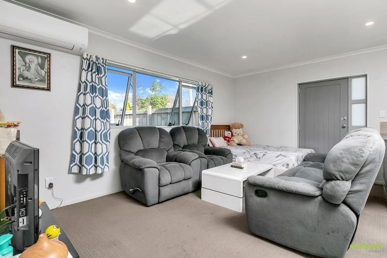 Photo of property in 469 Swanson Road, Ranui, Auckland, 0612