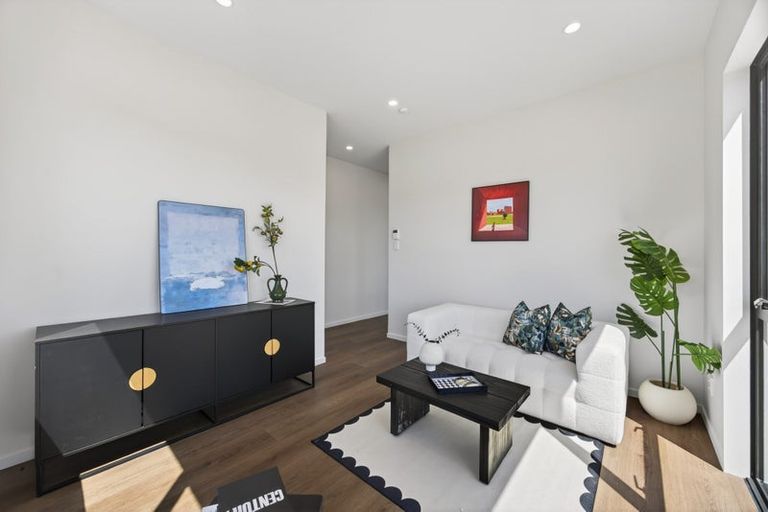 Photo of property in 244e West Hoe Heights, Orewa, 0931