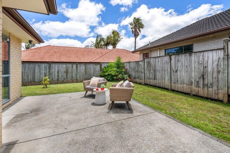 Photo of property in 8 Gilford Place, East Tamaki Heights, Auckland, 2016