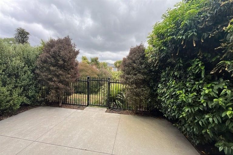 Photo of property in 21 Bellbird Lane, Marshland, Christchurch, 8083