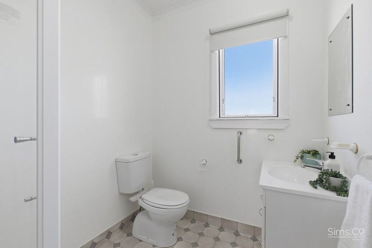 Photo of property in 72 Alma Road, Gonville, Whanganui, 4501