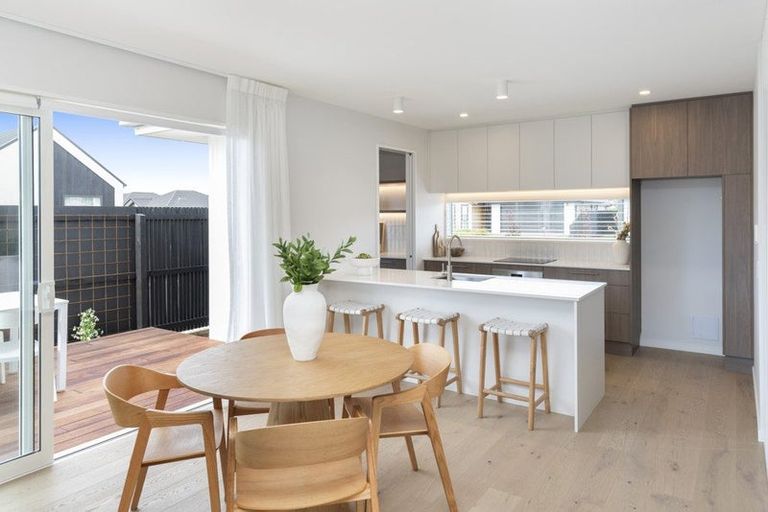 Photo of property in 30 Oakmill Drive, Casebrook, Christchurch, 8051