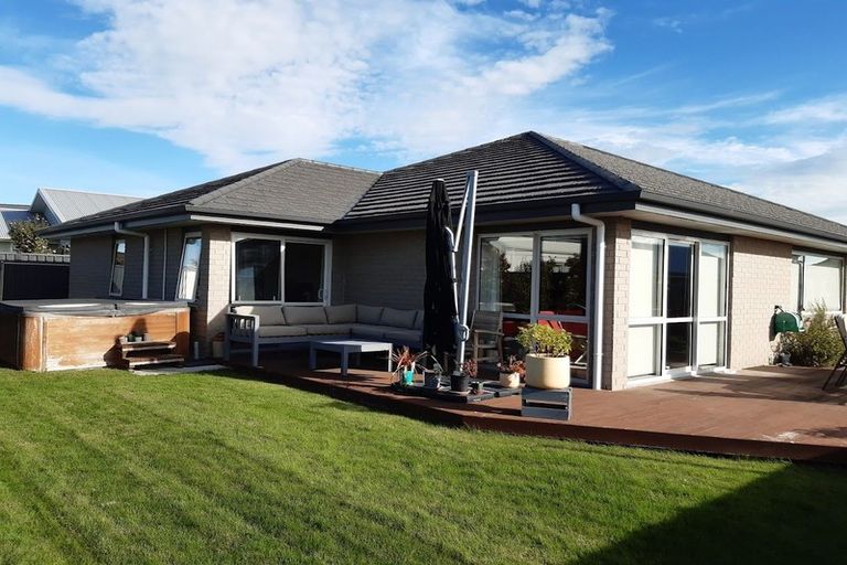 Photo of property in 33 Whakatomo Place, Havelock North, 4130