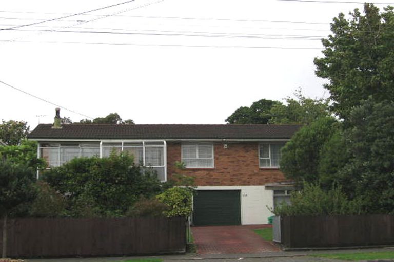 Photo of property in 116 Sturges Road, Henderson, Auckland, 0612