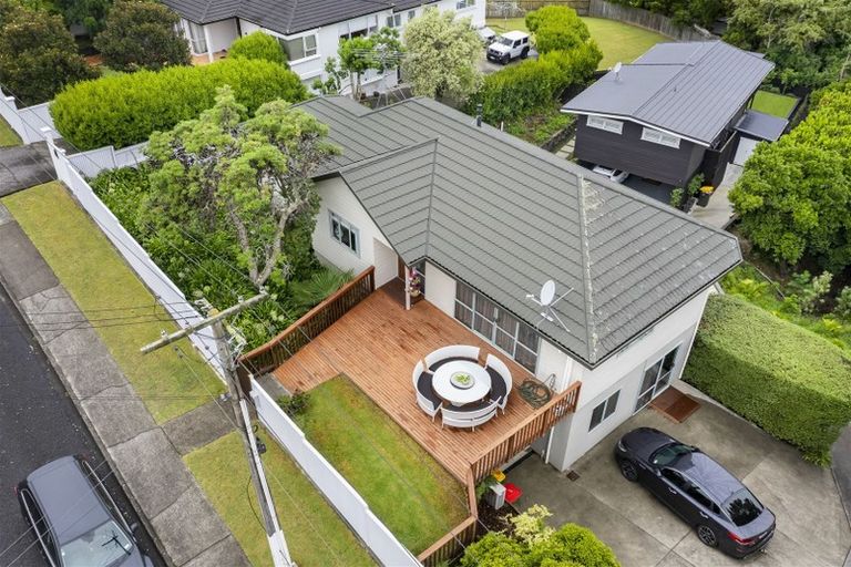 Photo of property in 24a Alexander Street, Cockle Bay, Auckland, 2014