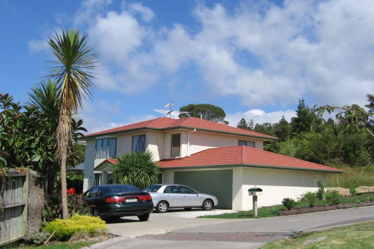 Photo of property in 40 Ian Sage Avenue, Torbay, Auckland, 0630