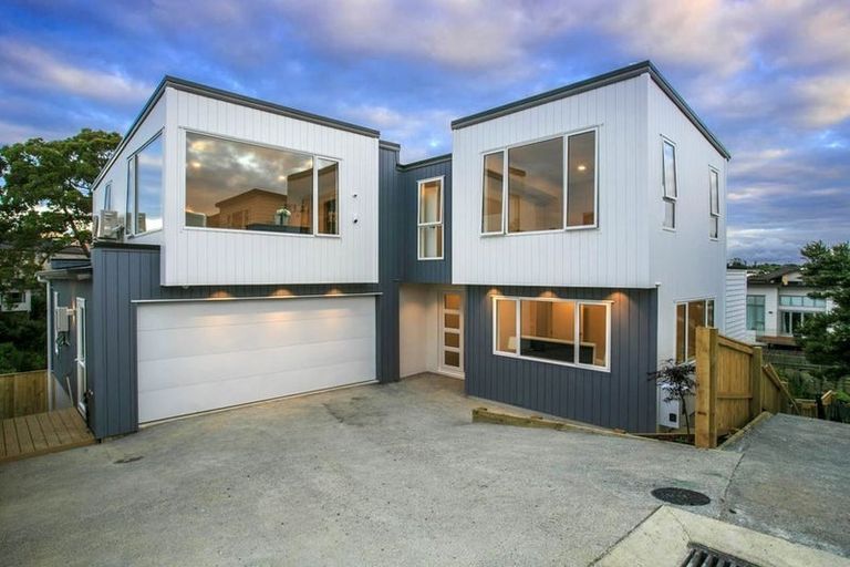 Photo of property in 25 Para Close, Fairview Heights, Auckland, 0632