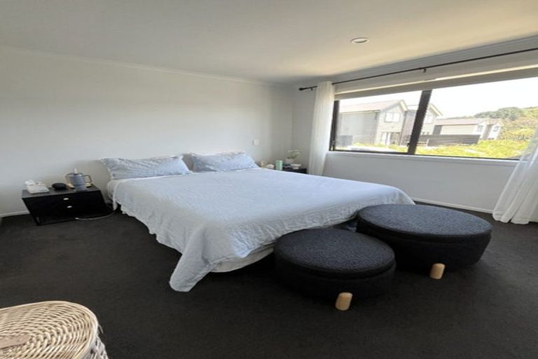 Photo of property in 20 Oakum Road, Whitby, Porirua, 5024