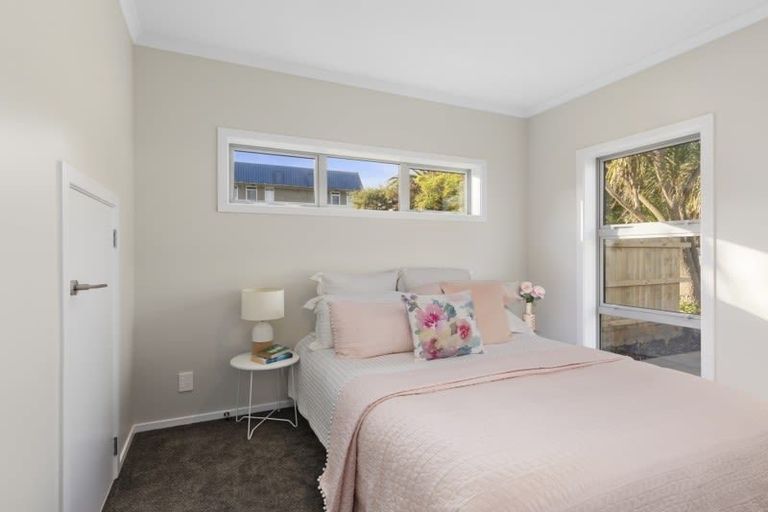 Photo of property in 39 Barber Grove, Moera, Lower Hutt, 5010