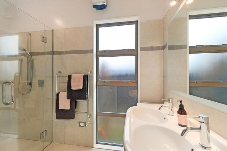 Photo of property in 28 Armour Place, Halswell, Christchurch, 8025