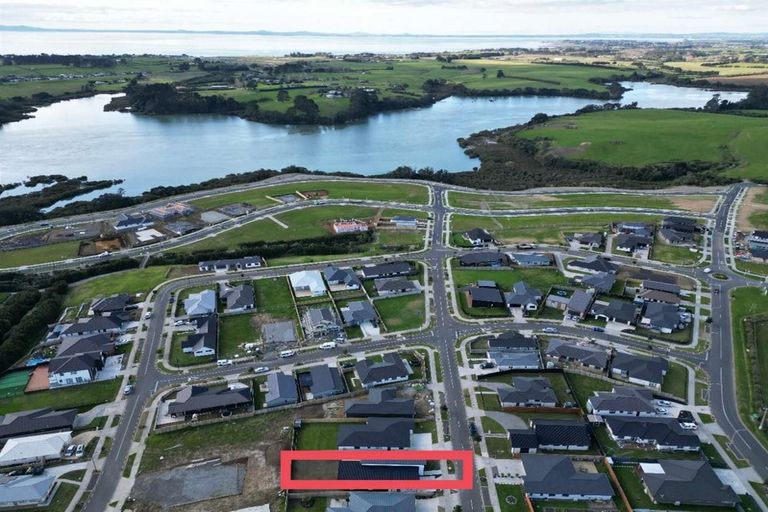 Photo of property in 19 Opouatu Avenue, Glenbrook, Waiuku, 2681