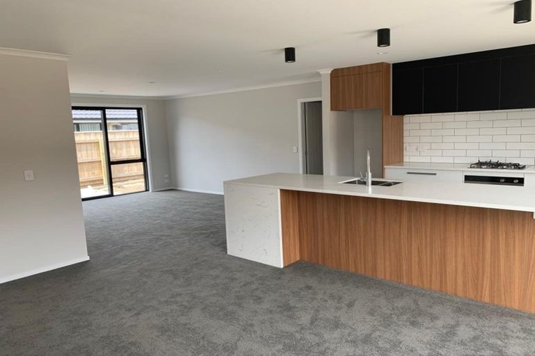 Photo of property in 74 Waipunahau Road, Waikanae, 5036