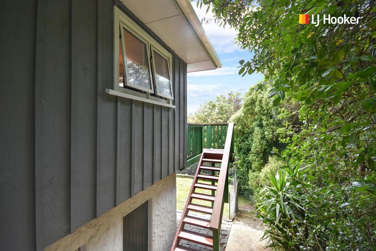 Photo of property in 15 Porterfield Street, Macandrew Bay, Dunedin, 9014