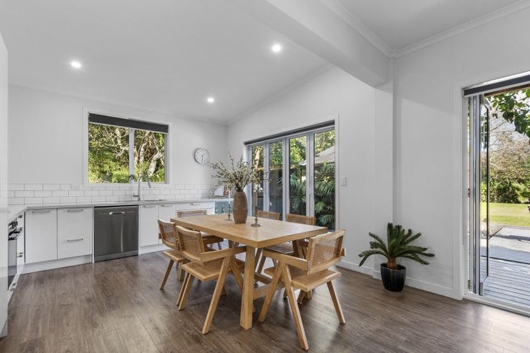 Photo of property in 100 Oxford Road, Okato, 4335