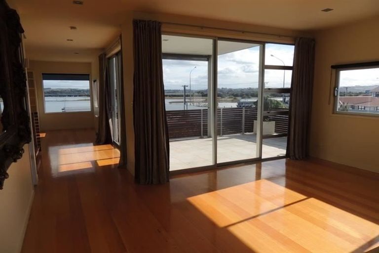 Photo of property in 84b Charles Street, Westshore, Napier, 4110