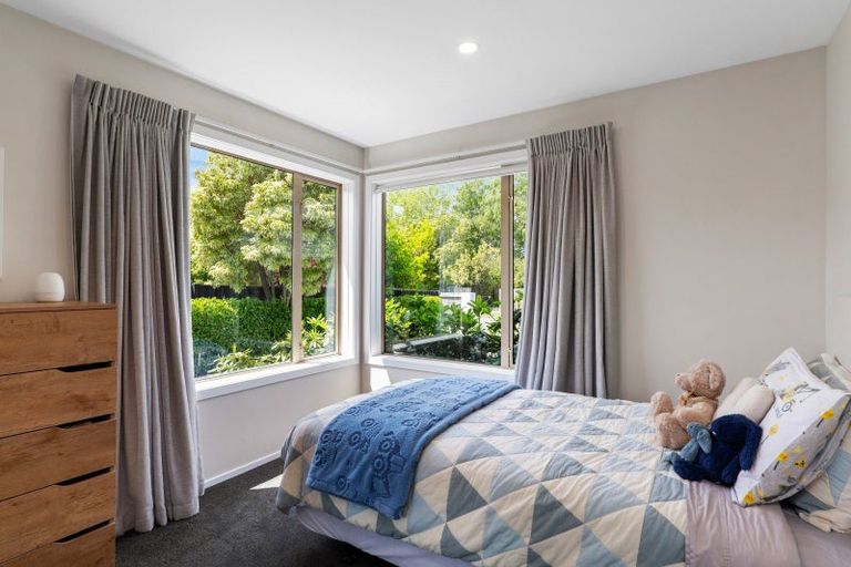 Photo of property in 40 Pitcairn Crescent, Bryndwr, Christchurch, 8053