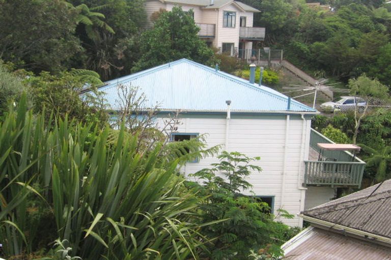 Photo of property in 48 Connaught Terrace, Brooklyn, Wellington, 6021