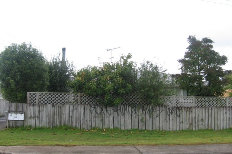Photo of property in 2/21 Alexander Street, Papakura, 2110