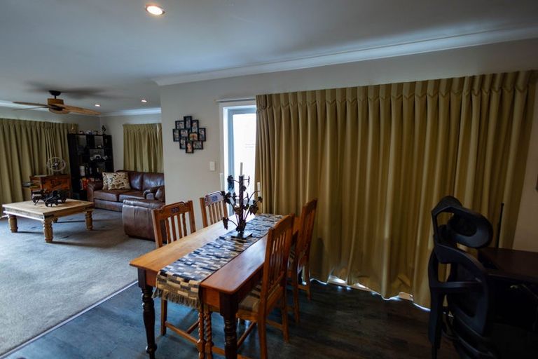 Photo of property in 13b Hinton Road, Taradale, Napier, 4112