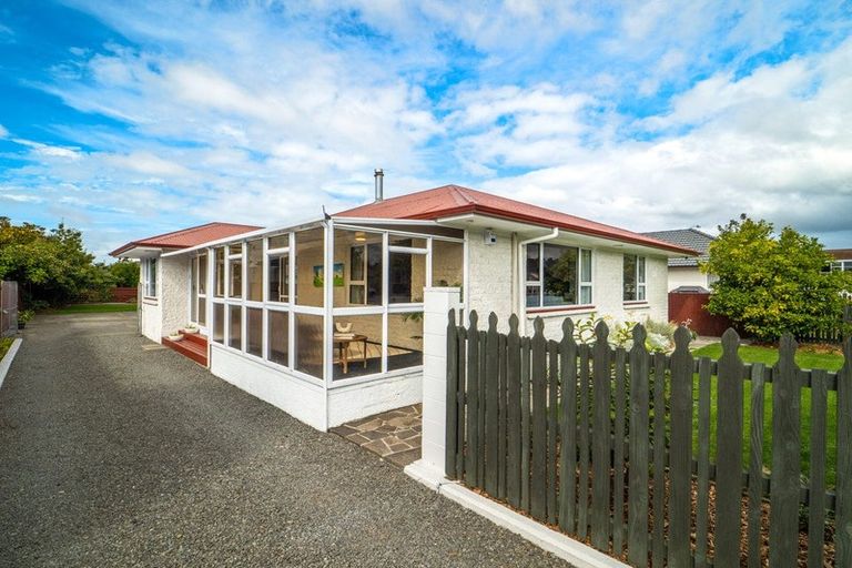 Photo of property in 408 Main North Road, Redwood, Christchurch, 8051