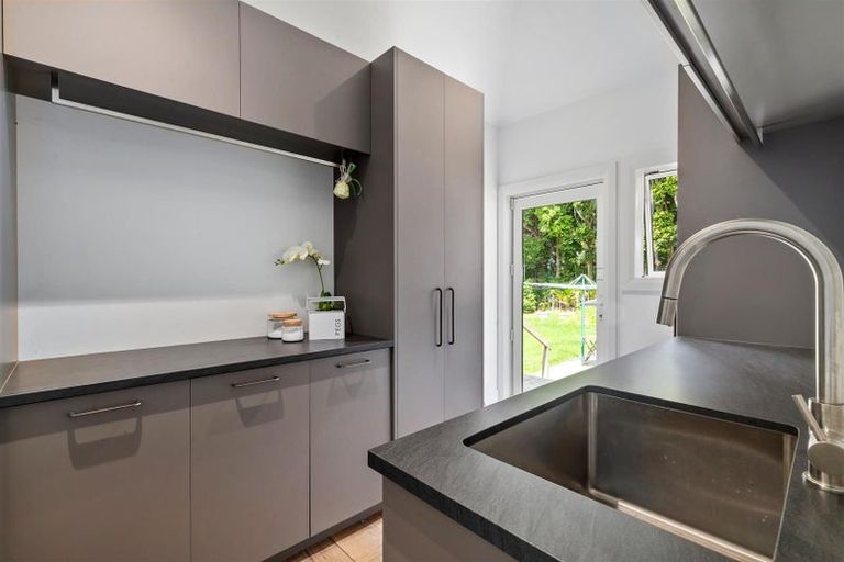 Photo of property in 394 Whitmore Road, Tawharanui Peninsula, Warkworth, 0986