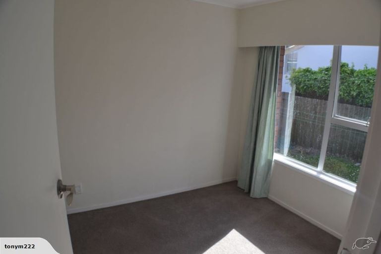Photo of property in 2/57 Francis Street, Hauraki, Auckland, 0622
