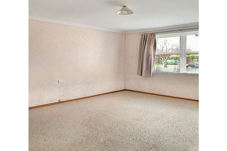 Photo of property in 2/576 Queen Street East, Levin, 5510