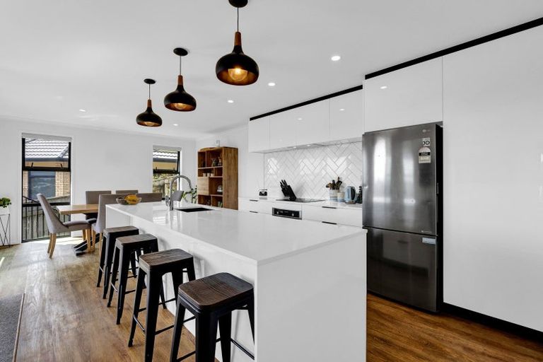 Photo of property in 84a Wallath Road, Westown, New Plymouth, 4310