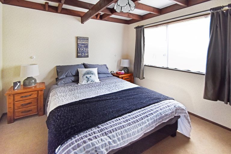 Photo of property in 30 Black Peak Road, Omarama, 9412