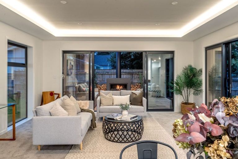 Photo of property in 14 Oates Place, Greytown, 5712