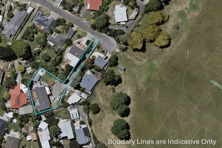 Photo of property in 16 Karaka Grove, Raumati Beach, Paraparaumu, 5032