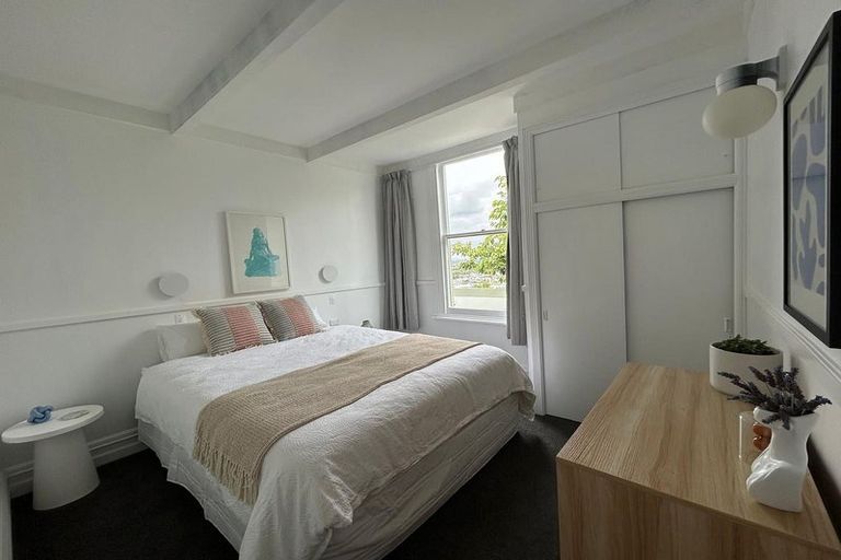 Photo of property in 3 Colenso Avenue, Hospital Hill, Napier, 4110