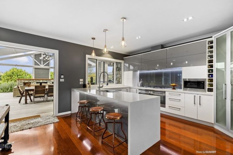 Photo of property in 30 Kakariki Way, Whitemans Valley, Upper Hutt, 5371