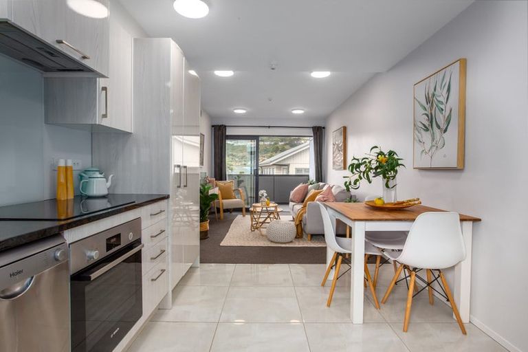 Photo of property in 3/232 Main Road, Tawa, Wellington, 5028