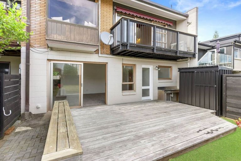 Photo of property in 3/31 The Parade, Bucklands Beach, Auckland, 2012