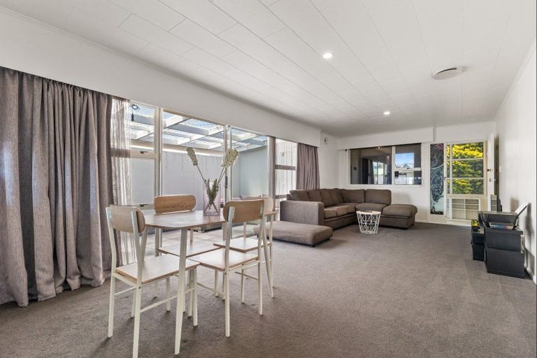Photo of property in 3 Guildford Street, Levin, 5510