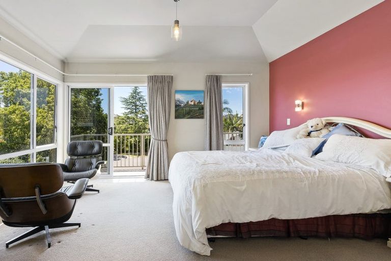 Photo of property in 14 Cyclades Place, Shelly Park, Auckland, 2014