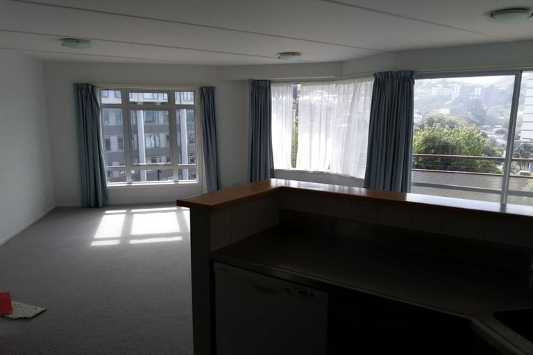 Photo of property in 74 Nairn Street, Mount Cook, Wellington, 6011