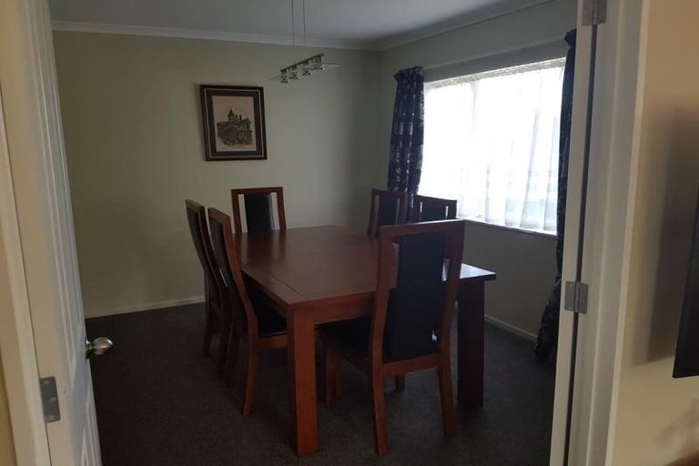 Photo of property in 4 Cathcart Close, Pukekohe, 2120