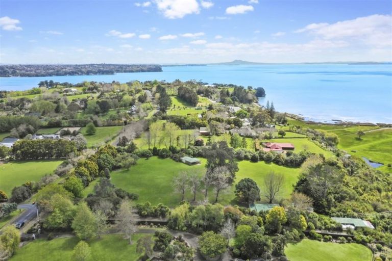 Photo of property in 329 Clifton Road, Whitford, Howick, 2571