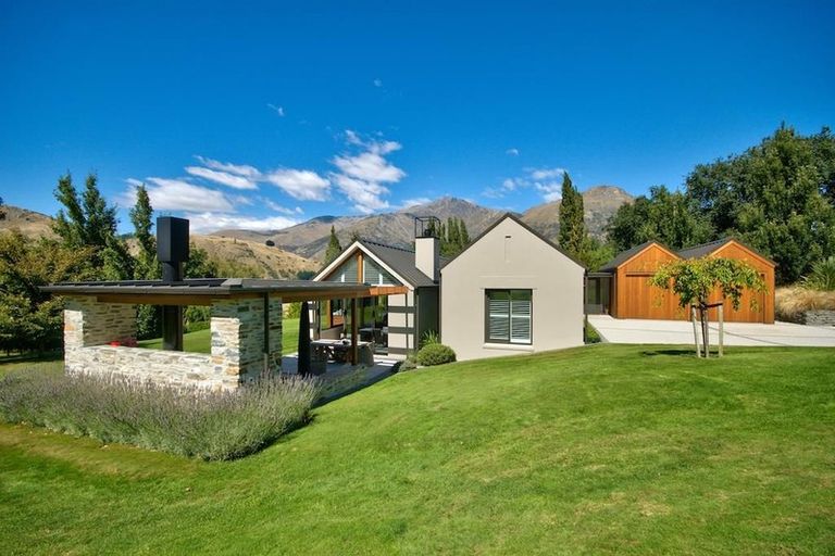 Photo of property in 8 Marshall Avenue, Lake Hayes, Queenstown, 9371