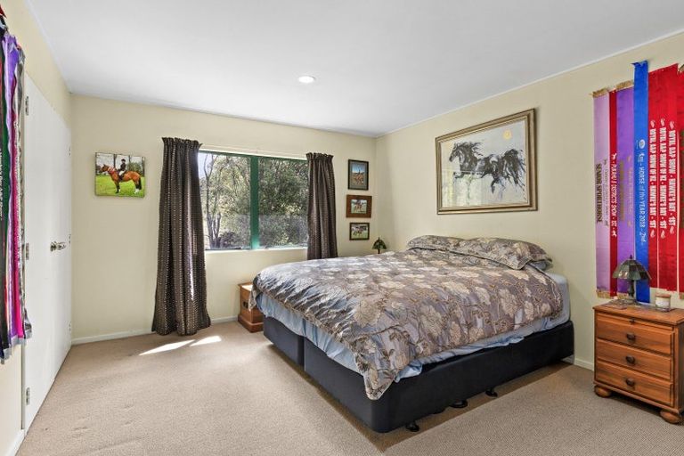 Photo of property in 222 Mackenzie Road, Kahuranaki, Havelock North, 4295
